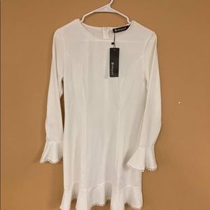NWOT Elegant White Long Sleeve dress